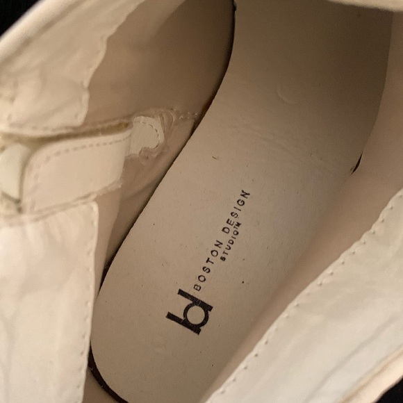 NEW Side Step Booties by Boston Design Studios 9.5 WIDE - Picture 11 of 11